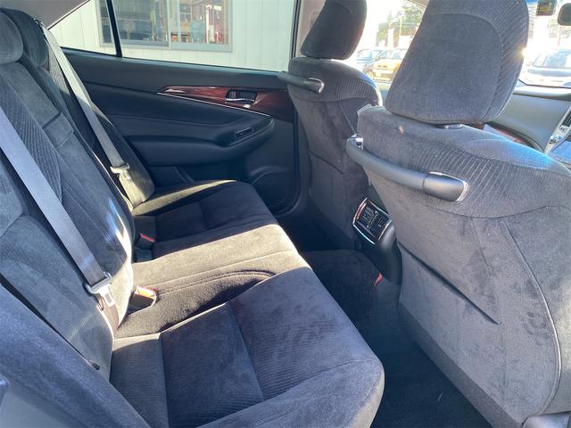 クラウンハイブリッド ロイヤルサルーン　ブラックスタイル　距離無制限１２ケ月保証付　ドライブレコーダー　ＥＴＣ　クリアランスソナー　オートクルーズコントロール　バックカメラ　ＴＶ　アルミホイール　ＨＩＤ　ＣＶＴ　スマートキー　電動格納ミラー　盗難防止システム（26枚目）