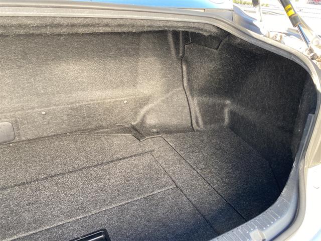 クラウンハイブリッド ロイヤルサルーン　ブラックスタイル　距離無制限１２ケ月保証付　ドライブレコーダー　ＥＴＣ　クリアランスソナー　オートクルーズコントロール　バックカメラ　ＴＶ　アルミホイール　ＨＩＤ　ＣＶＴ　スマートキー　電動格納ミラー　盗難防止システム（32枚目）