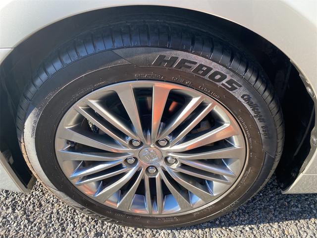 クラウンハイブリッド ロイヤルサルーン　ブラックスタイル　距離無制限１２ケ月保証付　ドライブレコーダー　ＥＴＣ　クリアランスソナー　オートクルーズコントロール　バックカメラ　ＴＶ　アルミホイール　ＨＩＤ　ＣＶＴ　スマートキー　電動格納ミラー　盗難防止システム（36枚目）