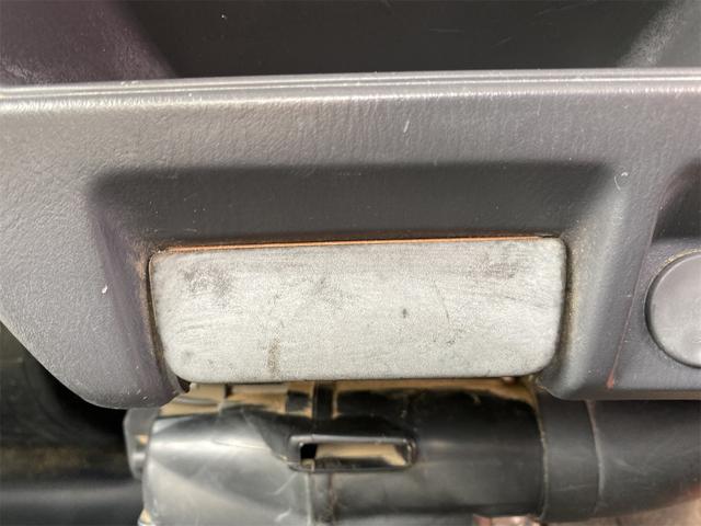 サンバートラック TB 4WD MT エアコン 運転席エアバッグ(22枚目)