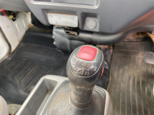 サンバートラック TB 4WD MT エアコン 運転席エアバッグ(23枚目)
