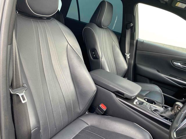 クラウンハイブリッド ＲＳアドバンス　サンルーフ　本革　モデリスタエアロ　前後ドラレコ　デジタルインナーミラー　クリアランスソナー　リアサンシェード　レーンアシスト　パークアシスト　全周囲カメラ　ナビ（12枚目）