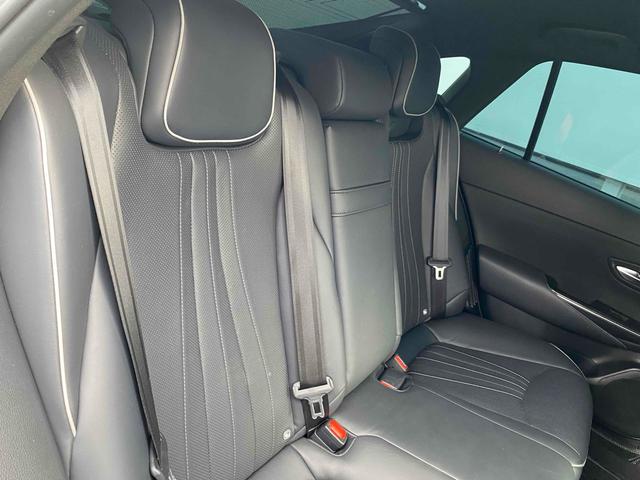 クラウンハイブリッド ＲＳアドバンス　サンルーフ　本革　モデリスタエアロ　前後ドラレコ　デジタルインナーミラー　クリアランスソナー　リアサンシェード　レーンアシスト　パークアシスト　全周囲カメラ　ナビ（13枚目）