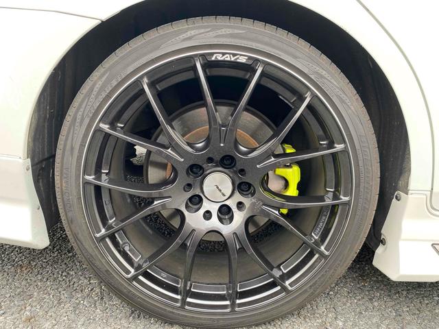 クラウンハイブリッド ＲＳアドバンス　サンルーフ　本革　モデリスタエアロ　前後ドラレコ　デジタルインナーミラー　クリアランスソナー　リアサンシェード　レーンアシスト　パークアシスト　全周囲カメラ　ナビ（19枚目）