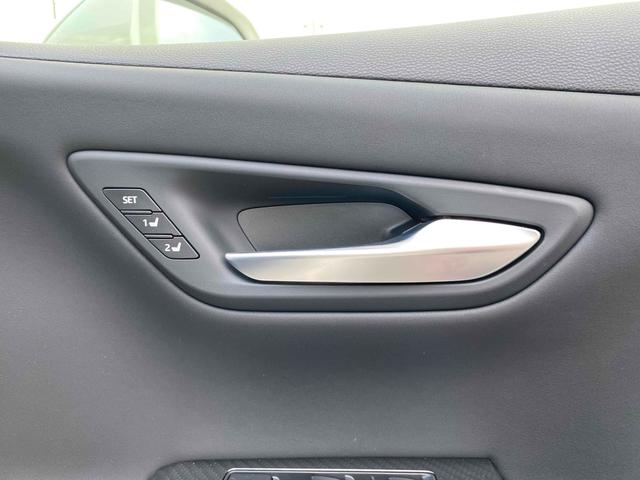 クラウンハイブリッド ＲＳアドバンス　サンルーフ　本革　モデリスタエアロ　前後ドラレコ　デジタルインナーミラー　クリアランスソナー　リアサンシェード　レーンアシスト　パークアシスト　全周囲カメラ　ナビ（29枚目）