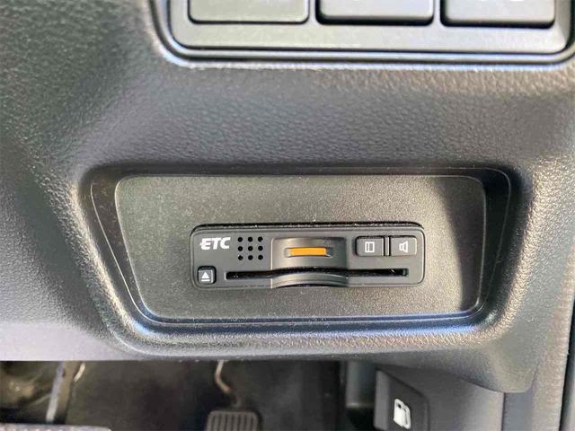 オデッセイ アブソルート　距離無制限１２ケ月保証付　後席モニター　ＥＴＣ　バックカメラ　ナビ　ＴＶ　クリアランスソナー　オートクルーズコントロール　衝突被害軽減システム　両側電動スライドドア　ＬＥＤヘッドランプ　スマートキー（9枚目）