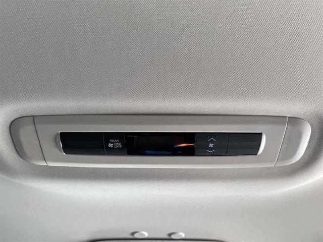 オデッセイ アブソルート　距離無制限１２ケ月保証付　後席モニター　ＥＴＣ　バックカメラ　ナビ　ＴＶ　クリアランスソナー　オートクルーズコントロール　衝突被害軽減システム　両側電動スライドドア　ＬＥＤヘッドランプ　スマートキー（27枚目）