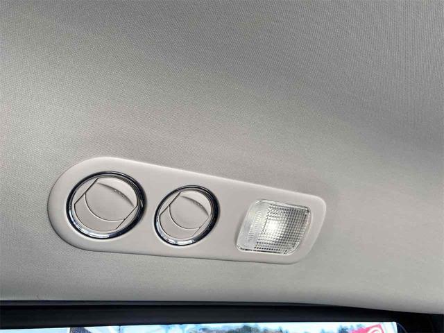 オデッセイ アブソルート　距離無制限１２ケ月保証付　後席モニター　ＥＴＣ　バックカメラ　ナビ　ＴＶ　クリアランスソナー　オートクルーズコントロール　衝突被害軽減システム　両側電動スライドドア　ＬＥＤヘッドランプ　スマートキー（28枚目）