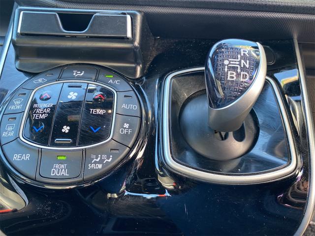 ヴォクシー ハイブリッドＺＳ　煌ＩＩＩ　距離無制限１２ケ月保証付　ドラレコ　バックカメラ　ナビ　ＴＶ　クリアランスソナー　オートクルーズコントロール　レーンアシスト　衝突被害軽減システム　両側電動スライド　オートマチックハイビーム　ＬＥＤ（6枚目）