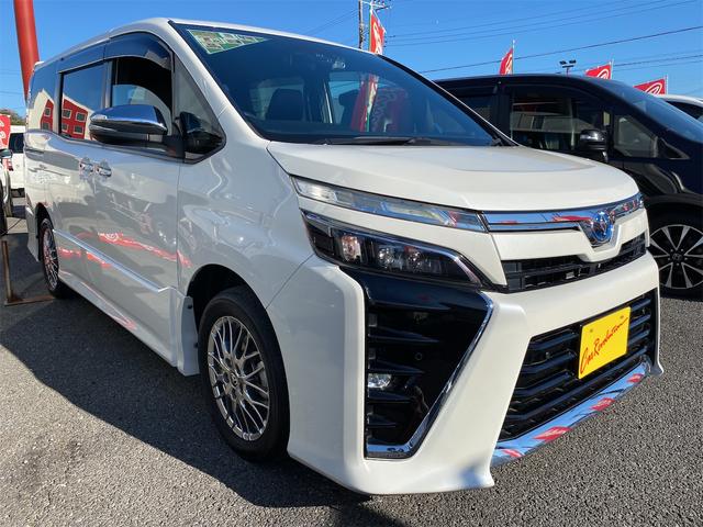 ヴォクシー ハイブリッドＺＳ　煌ＩＩＩ　距離無制限１２ケ月保証付　ドラレコ　バックカメラ　ナビ　ＴＶ　クリアランスソナー　オートクルーズコントロール　レーンアシスト　衝突被害軽減システム　両側電動スライド　オートマチックハイビーム　ＬＥＤ（13枚目）