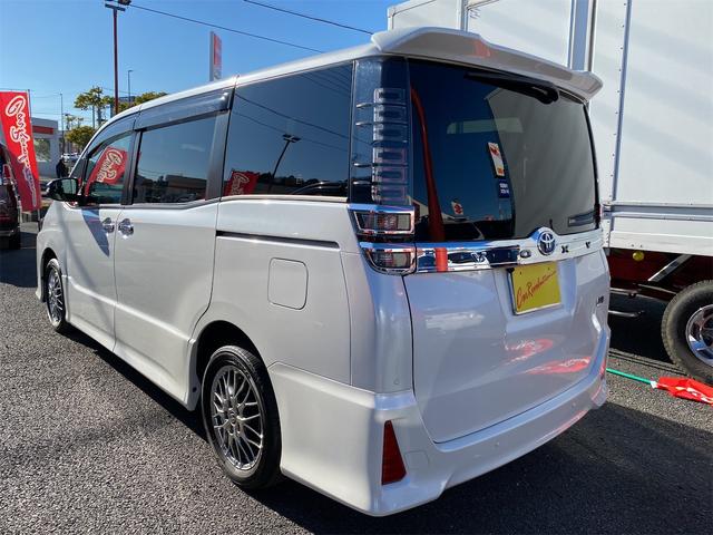 ヴォクシー ハイブリッドＺＳ　煌ＩＩＩ　距離無制限１２ケ月保証付　ドラレコ　バックカメラ　ナビ　ＴＶ　クリアランスソナー　オートクルーズコントロール　レーンアシスト　衝突被害軽減システム　両側電動スライド　オートマチックハイビーム　ＬＥＤ（16枚目）