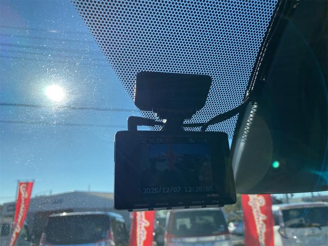 ヴォクシー ハイブリッドＺＳ　煌ＩＩＩ　距離無制限１２ケ月保証付　ドラレコ　バックカメラ　ナビ　ＴＶ　クリアランスソナー　オートクルーズコントロール　レーンアシスト　衝突被害軽減システム　両側電動スライド　オートマチックハイビーム　ＬＥＤ（35枚目）