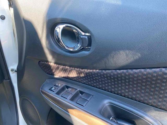 ノート ｅ－パワー　メダリスト　距離無制限１２ケ月保証付　ドラレコ　ＥＴＣ　全周囲カメラ　ナビ　ＴＶ　クリアランスソナー　レーンアシスト　衝突被害軽減システム　アルミホイール　ＬＥＤヘッドランプ　ハーフレザーシート　スマートキー（21枚目）