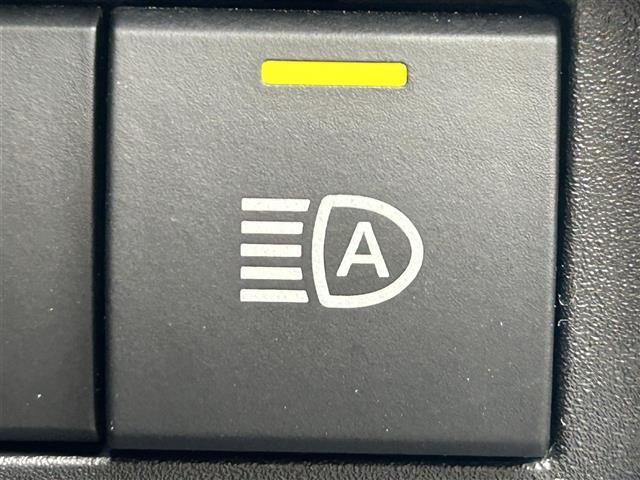 ヤリス ハイブリッドＺ　純正８型ディスプレイオーディオ　アラウンドビューモニター　ステアリングヒーター　レーダー付きクルーズコントロール　ビルトインＥＴＣ　シートヒーター　ブラインドスポットモニター　ＬＥＤライト　禁煙車（9枚目）