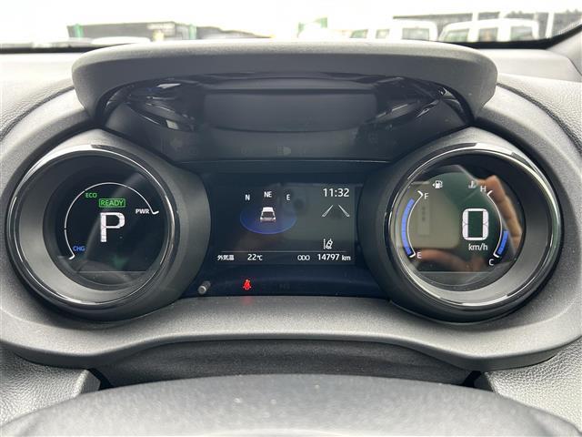 ヤリス ハイブリッドＺ　純正８型ディスプレイオーディオ　アラウンドビューモニター　ステアリングヒーター　レーダー付きクルーズコントロール　ビルトインＥＴＣ　シートヒーター　ブラインドスポットモニター　ＬＥＤライト　禁煙車（30枚目）
