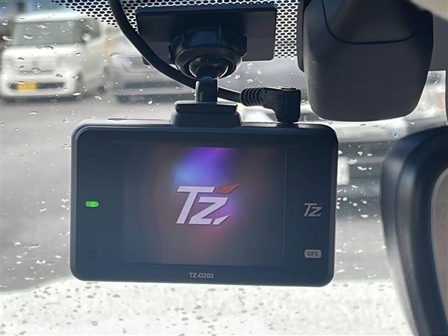 ランドクルーザープラド ＴＸ　Ｌパッケージ　ＡＬＰＩＮＥ９型ナビ　ドラレコ　モデリスタエアロ　ビルトインＥＴＣ　サンルーフ　レーダークルーズコントロール　レザーシート　シートヒーター　エアシート　横滑り防止装置　衝突軽減システム　禁煙車（3枚目）