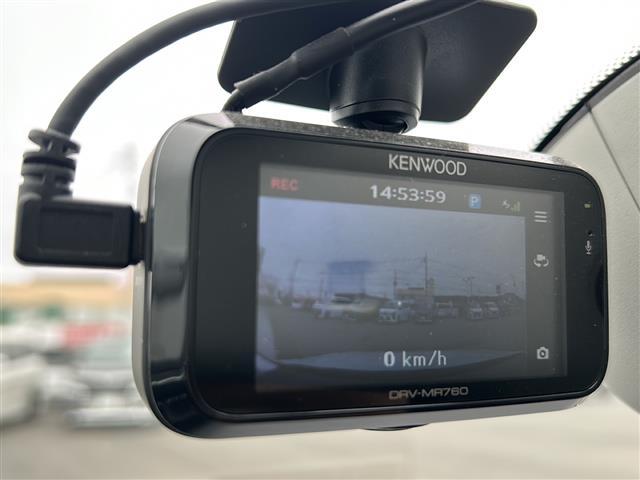Ａ４ ２．０ＴＦＳＩ　純正ナビ　Ｂｌｕｅｔｏｏｔｈ　ＴＶ　ＣＤ　ＤＶＤ　ＳＤ　バックカメラ　横滑防止　ＬＥＤオートライト　革シート　シートヒーター　パワーシート　純正１６インチＡＷ　前後ドラレコ　ＥＴＣ　スマートキー（7枚目）