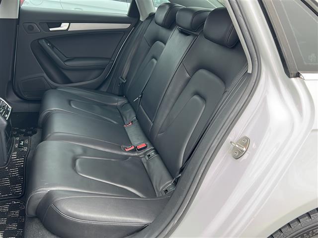 Ａ４ ２．０ＴＦＳＩ　純正ナビ　Ｂｌｕｅｔｏｏｔｈ　ＴＶ　ＣＤ　ＤＶＤ　ＳＤ　バックカメラ　横滑防止　ＬＥＤオートライト　革シート　シートヒーター　パワーシート　純正１６インチＡＷ　前後ドラレコ　ＥＴＣ　スマートキー（33枚目）