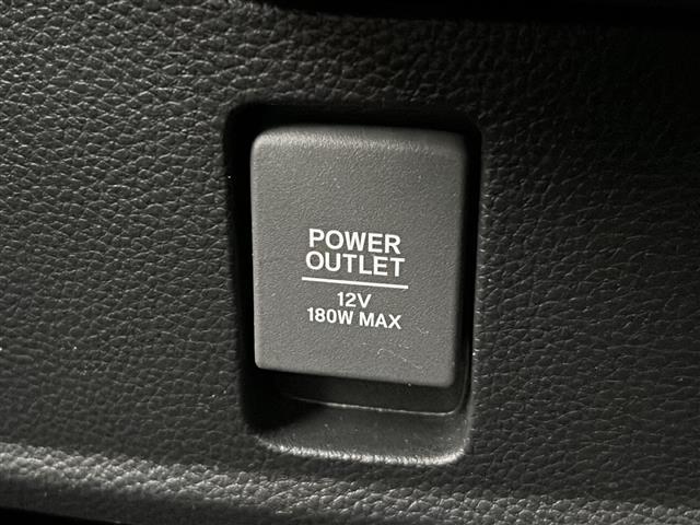 N-BOXカスタム G・Lターボホンダセンシング 純正インターナビ TV USB Bluetooth バックカメラ 純正ビルトインETC スマートキー クルーズコントロール ステアリングボタン 充電ソケット 両側パワースライドドア ハーフレザーシート(30枚目)