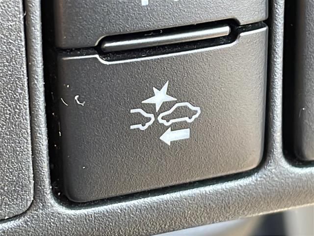 アクア Sスタイルブラック ALPINEナビ バックカメラ ビルトインETC シートヒーター 横滑り防止装置 レーンキープアシスト 衝突軽減システム オートライト オートマチックハイビーム LEDヘッドライト 禁煙車(8枚目)