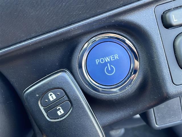 アクア Sスタイルブラック ALPINEナビ バックカメラ ビルトインETC シートヒーター 横滑り防止装置 レーンキープアシスト 衝突軽減システム オートライト オートマチックハイビーム LEDヘッドライト 禁煙車(12枚目)