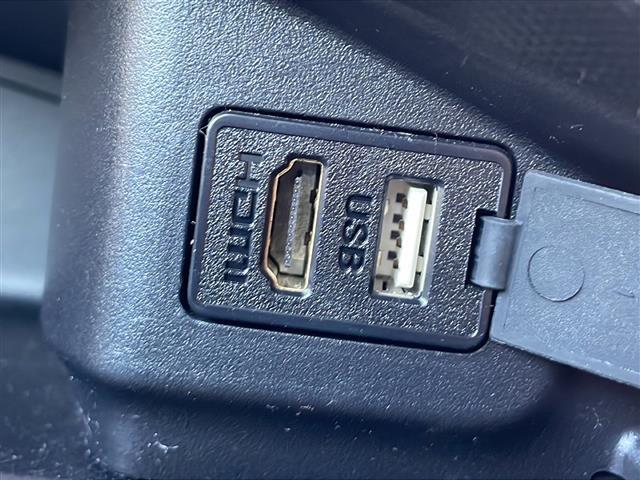 アクア Sスタイルブラック ALPINEナビ バックカメラ ビルトインETC シートヒーター 横滑り防止装置 レーンキープアシスト 衝突軽減システム オートライト オートマチックハイビーム LEDヘッドライト 禁煙車(13枚目)