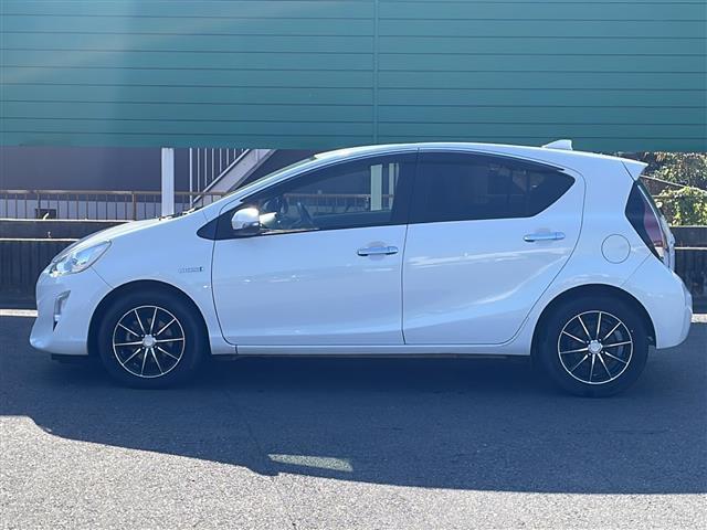 アクア Sスタイルブラック ALPINEナビ バックカメラ ビルトインETC シートヒーター 横滑り防止装置 レーンキープアシスト 衝突軽減システム オートライト オートマチックハイビーム LEDヘッドライト 禁煙車(19枚目)