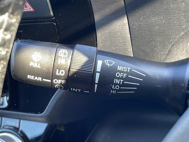 アクア Sスタイルブラック ALPINEナビ バックカメラ ビルトインETC シートヒーター 横滑り防止装置 レーンキープアシスト 衝突軽減システム オートライト オートマチックハイビーム LEDヘッドライト 禁煙車(27枚目)