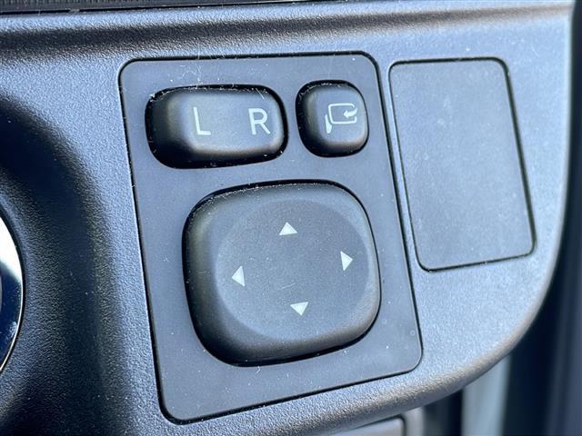 アクア Sスタイルブラック ALPINEナビ バックカメラ ビルトインETC シートヒーター 横滑り防止装置 レーンキープアシスト 衝突軽減システム オートライト オートマチックハイビーム LEDヘッドライト 禁煙車(30枚目)