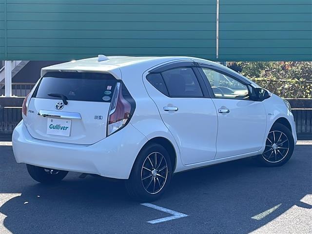 アクア Sスタイルブラック ALPINEナビ バックカメラ ビルトインETC シートヒーター 横滑り防止装置 レーンキープアシスト 衝突軽減システム オートライト オートマチックハイビーム LEDヘッドライト 禁煙車(40枚目)