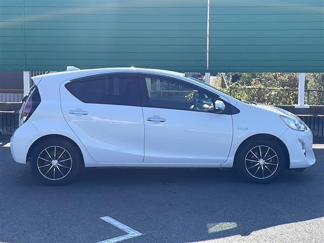 アクア Sスタイルブラック ALPINEナビ バックカメラ ビルトインETC シートヒーター 横滑り防止装置 レーンキープアシスト 衝突軽減システム オートライト オートマチックハイビーム LEDヘッドライト 禁煙車(41枚目)