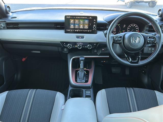 ヴェゼル e:HEV PLaY ホンダセンシング☆純正ホンダコネクトナビ☆フルセグTV☆全方位カメラ☆バックカメラ☆フロントカメラ☆サイドカメラ☆純正18インチアルミホイール☆純正フロアマット☆パノラマルーフ(2枚目)