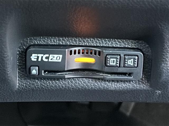 ヴェゼル e:HEV PLaY ホンダセンシング☆純正ホンダコネクトナビ☆フルセグTV☆全方位カメラ☆バックカメラ☆フロントカメラ☆サイドカメラ☆純正18インチアルミホイール☆純正フロアマット☆パノラマルーフ(6枚目)