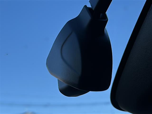 ヴェゼル e:HEV PLaY ホンダセンシング☆純正ホンダコネクトナビ☆フルセグTV☆全方位カメラ☆バックカメラ☆フロントカメラ☆サイドカメラ☆純正18インチアルミホイール☆純正フロアマット☆パノラマルーフ(7枚目)