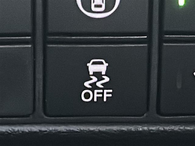 ヴェゼル e:HEV PLaY ホンダセンシング☆純正ホンダコネクトナビ☆フルセグTV☆全方位カメラ☆バックカメラ☆フロントカメラ☆サイドカメラ☆純正18インチアルミホイール☆純正フロアマット☆パノラマルーフ(11枚目)