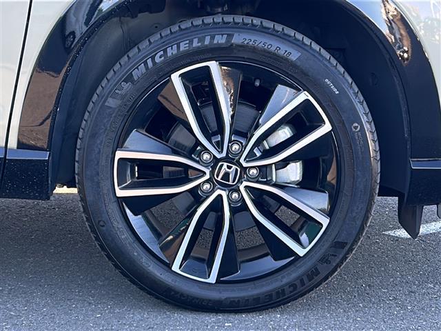 ヴェゼル e:HEV PLaY ホンダセンシング☆純正ホンダコネクトナビ☆フルセグTV☆全方位カメラ☆バックカメラ☆フロントカメラ☆サイドカメラ☆純正18インチアルミホイール☆純正フロアマット☆パノラマルーフ(19枚目)