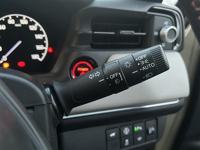 ヴェゼル e:HEV PLaY ホンダセンシング☆純正ホンダコネクトナビ☆フルセグTV☆全方位カメラ☆バックカメラ☆フロントカメラ☆サイドカメラ☆純正18インチアルミホイール☆純正フロアマット☆パノラマルーフ(30枚目)