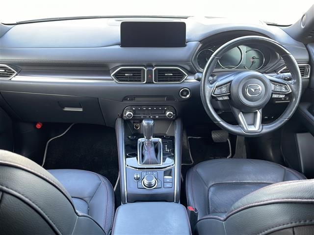 ＣＸ－５ ＸＤ　スポーツアピアランス　純正ナビＢｌｕｅｔｏｏｔｈ搭載全方位カメラバックカメラフルセグＴＶステアリングヒータークルーズコントロールシートヒーター純正１９インチアルミホイール純正フロアマット４ＷＤＡＡＣ（2枚目）