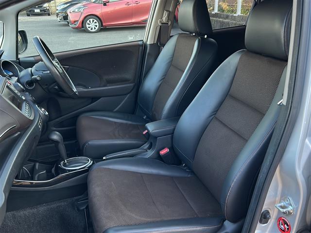 フィットシャトルハイブリッド ハイブリッド・ナビプレミアムセレクション　純正ナビバックカメラクルーズコントロールＡＡＣ純正１５インチアルミホイール純正フロアマットオートライトエアバックビルトインＥＴＣ横滑り防止装置レーンキープアシストキセノンヘッドライト（33枚目）