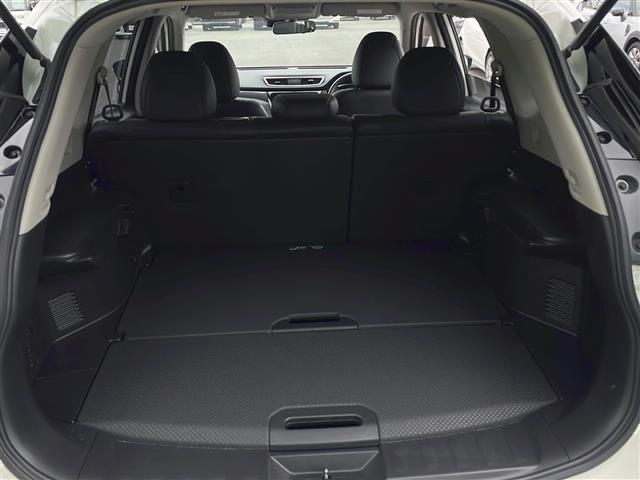 エクストレイル ２０Ｘ　エマージェンシーブレーキパッケージ　純正ＳＤナビＢｌｕｅｔｏｏｔｈ搭載フルセグＴＶバックカメラエマージェンシーブレーキフロントソナーリアソナークルーズコントロールＡＡＣオートライトハーフレザーシートシートヒーター（17枚目）