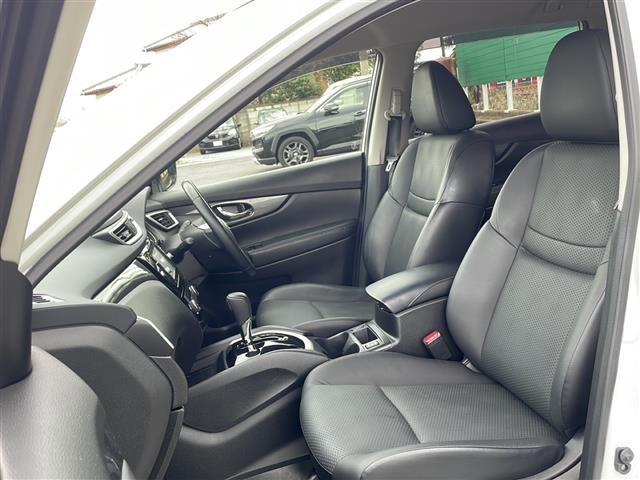 エクストレイル ２０Ｘ　エマージェンシーブレーキパッケージ　純正ＳＤナビＢｌｕｅｔｏｏｔｈ搭載フルセグＴＶバックカメラエマージェンシーブレーキフロントソナーリアソナークルーズコントロールＡＡＣオートライトハーフレザーシートシートヒーター（33枚目）