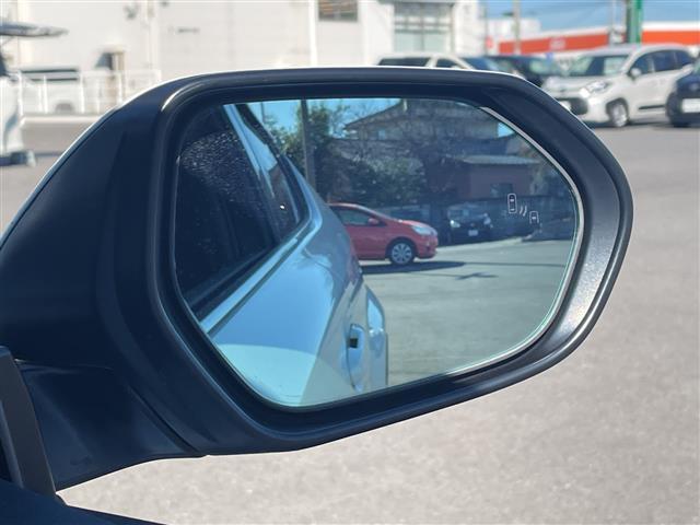 Ｃ－ＨＲ Ｇ　トヨタセーフティーセンス　純正ＳＤナビ　ビルトインＥＴＣ２．０　レーダークルーズコントロール　横滑り防止装置　衝突軽減システム　クリアランスソナー　レーンキープアシスト　ＬＥＤヘッドライト　禁煙車（13枚目）