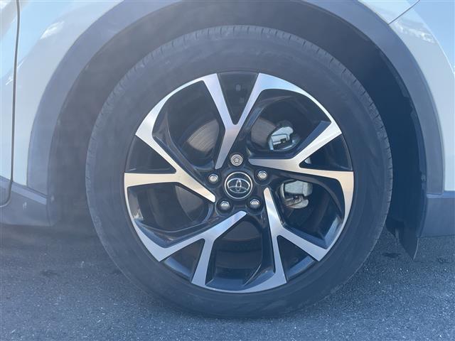 Ｃ－ＨＲ Ｇ　トヨタセーフティーセンス　純正ＳＤナビ　ビルトインＥＴＣ２．０　レーダークルーズコントロール　横滑り防止装置　衝突軽減システム　クリアランスソナー　レーンキープアシスト　ＬＥＤヘッドライト　禁煙車（17枚目）