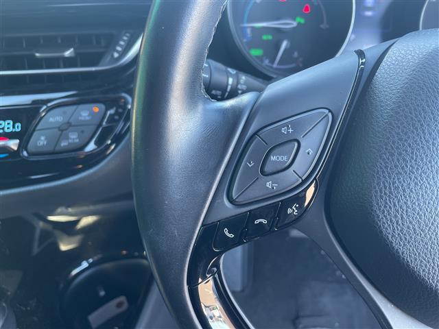 Ｃ－ＨＲ Ｇ　トヨタセーフティーセンス　純正ＳＤナビ　ビルトインＥＴＣ２．０　レーダークルーズコントロール　横滑り防止装置　衝突軽減システム　クリアランスソナー　レーンキープアシスト　ＬＥＤヘッドライト　禁煙車（26枚目）