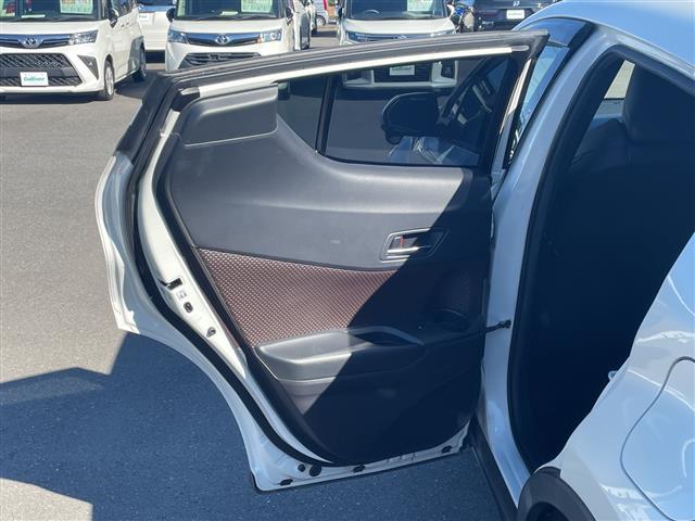 Ｃ－ＨＲ Ｇ　トヨタセーフティーセンス　純正ＳＤナビ　ビルトインＥＴＣ２．０　レーダークルーズコントロール　横滑り防止装置　衝突軽減システム　クリアランスソナー　レーンキープアシスト　ＬＥＤヘッドライト　禁煙車（38枚目）