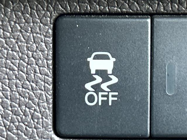 フリード Ｇ・ホンダセンシング　ホンダセンシング　メモリナビ　ブルートゥース　フルセグ　ＤＶＤ　バックカメラ　ハンズフリー両側パワスラ　衝突軽減　路外逸脱抑制　車線維持支援　追従クルコン　前席温席　ビルトインＥＴＣ　スマートキー（7枚目）