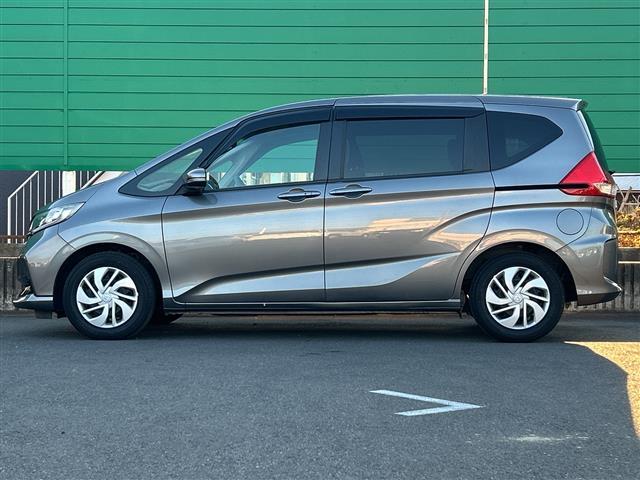 フリード Ｇ・ホンダセンシング　ホンダセンシング　メモリナビ　ブルートゥース　フルセグ　ＤＶＤ　バックカメラ　ハンズフリー両側パワスラ　衝突軽減　路外逸脱抑制　車線維持支援　追従クルコン　前席温席　ビルトインＥＴＣ　スマートキー（19枚目）