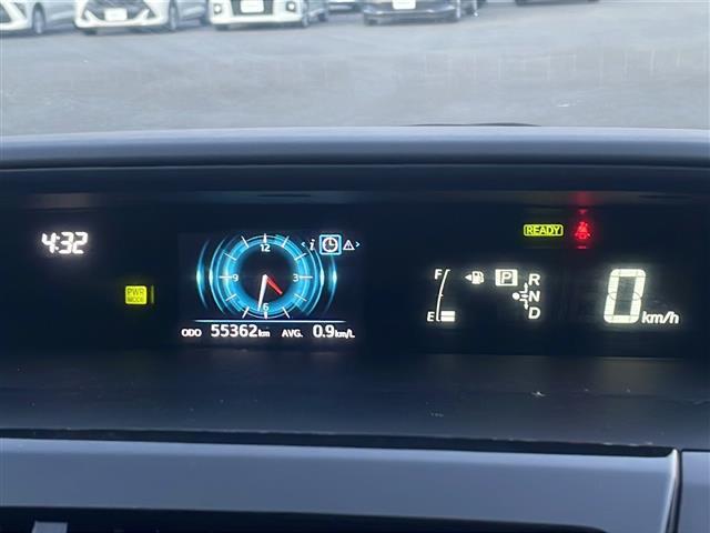 【メーター】メーターまわりも鮮やかに照らし出され、デザイン、安全性ともにバッチリですね♪