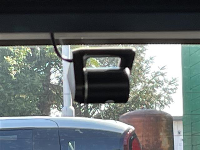 デミオ ＸＤツーリング　純正ＳＤナビ　ドラレコ　クルコン　アイドリングストップ　横滑り防止装置　衝突軽減システム　シートヒーター　オートライト　ＬＥＤヘッドライト　純正フロアマット　純正１６インチアルミホイール　禁煙車（4枚目）