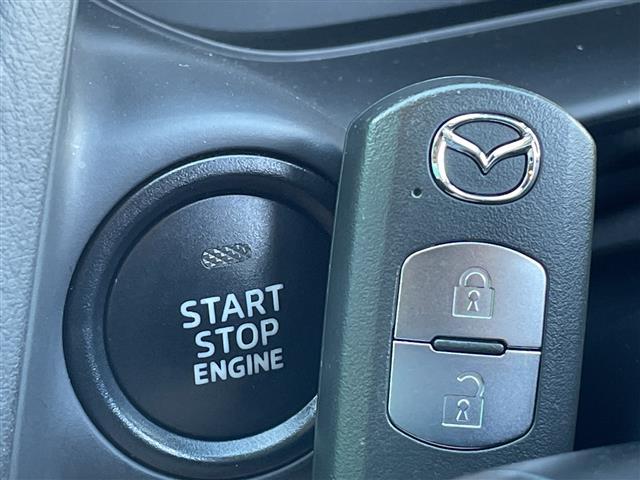 デミオ ＸＤツーリング　純正ＳＤナビ　ドラレコ　クルコン　アイドリングストップ　横滑り防止装置　衝突軽減システム　シートヒーター　オートライト　ＬＥＤヘッドライト　純正フロアマット　純正１６インチアルミホイール　禁煙車（12枚目）